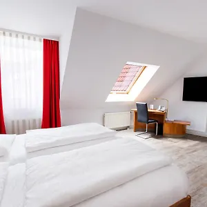 Hotell Dormero Airport